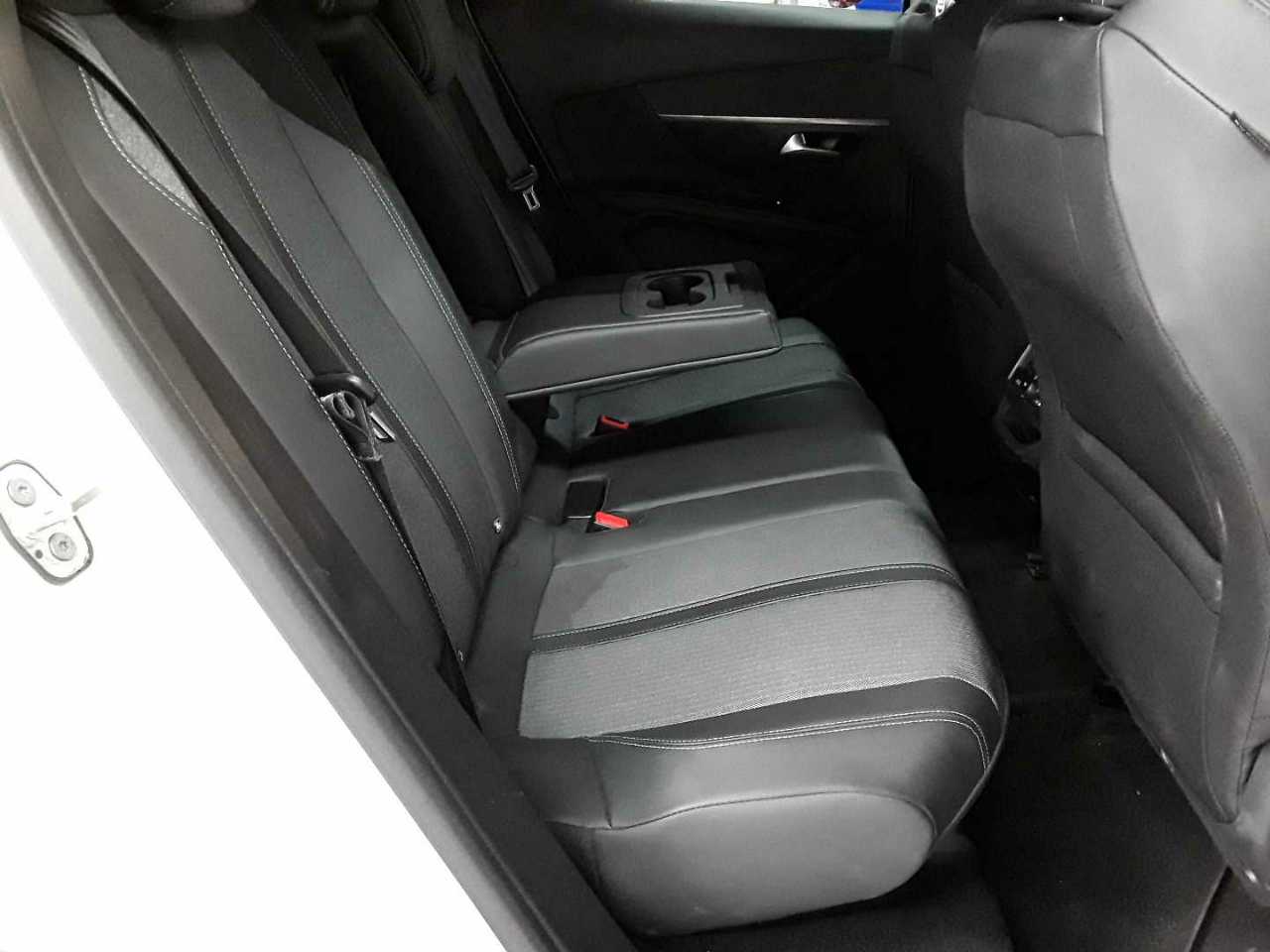 Peugeot 3008 PureTech 130 Stop & Start GPF Allure Pack 14