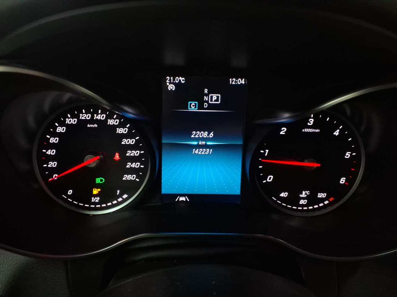 Mercedes-Benz GLC 220 d 4Matic 9G-TRONIC AMG Line Plus 11