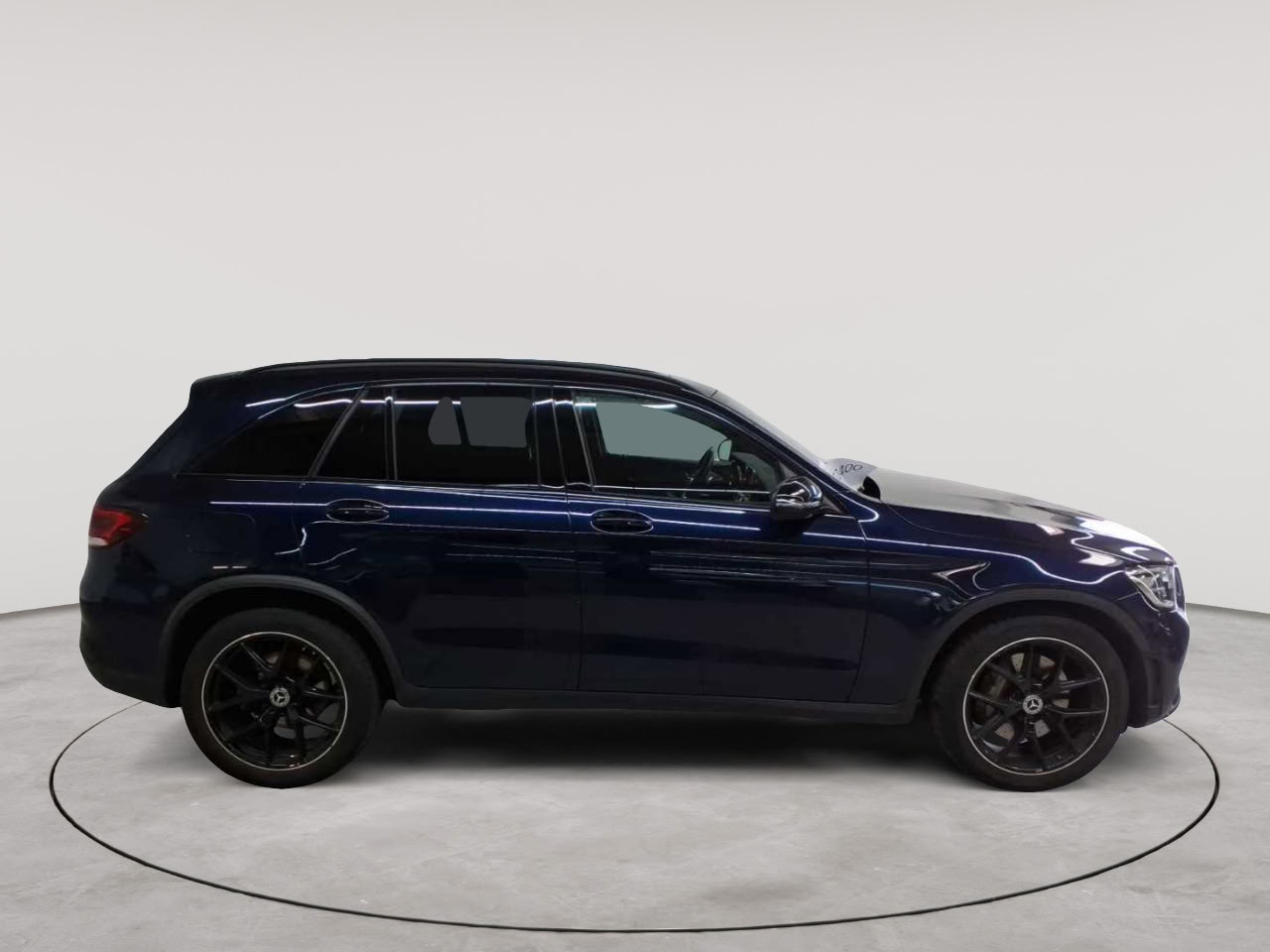 Mercedes-Benz GLC 220 d 4Matic 9G-TRONIC AMG Line Plus 3