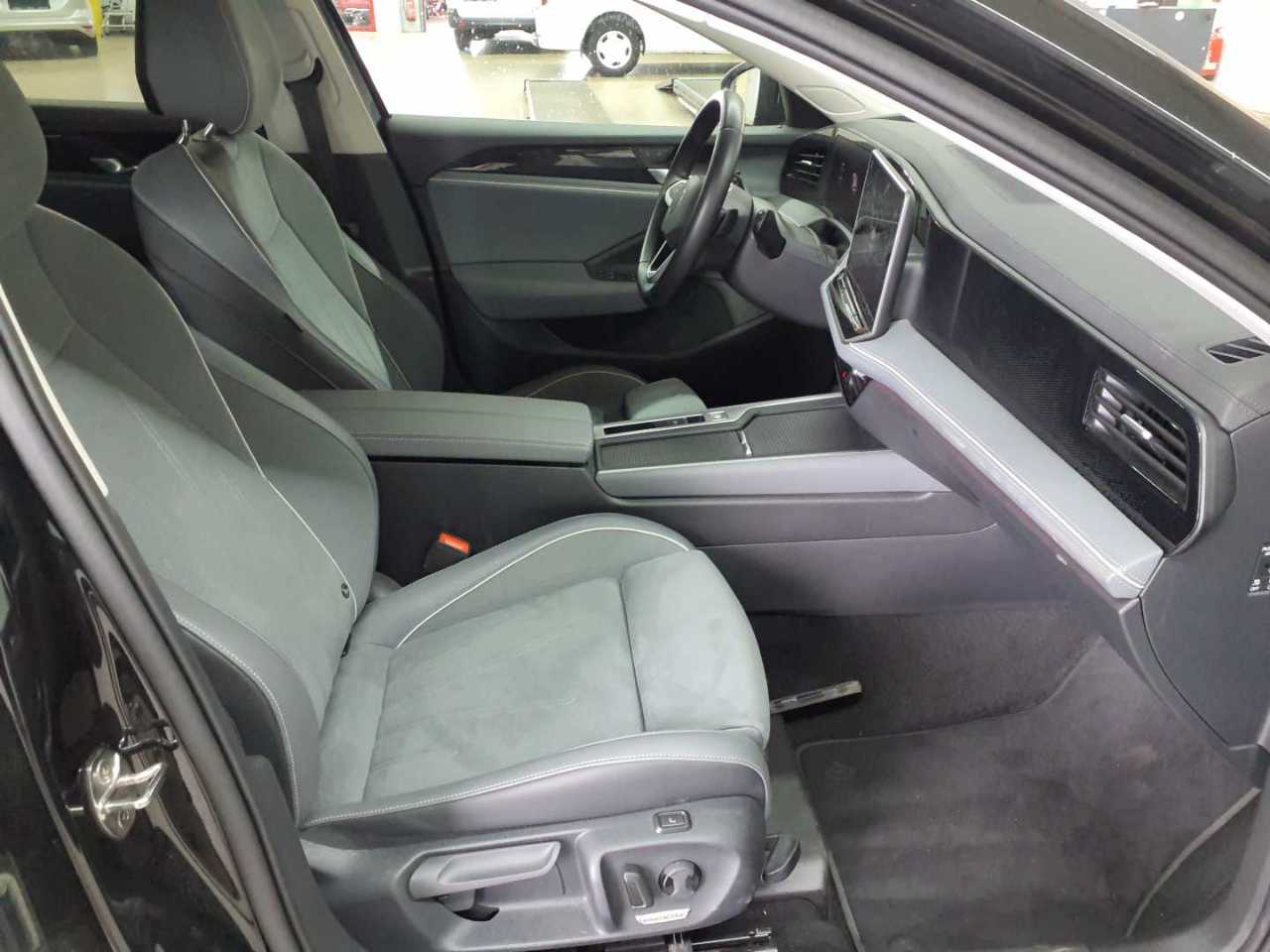 Vw Passat Variant 1.5 e-TSI OPF DSG Business 7