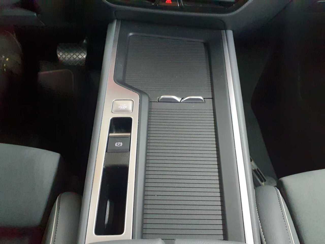 Vw Passat Variant 1.5 e-TSI OPF DSG Business 10