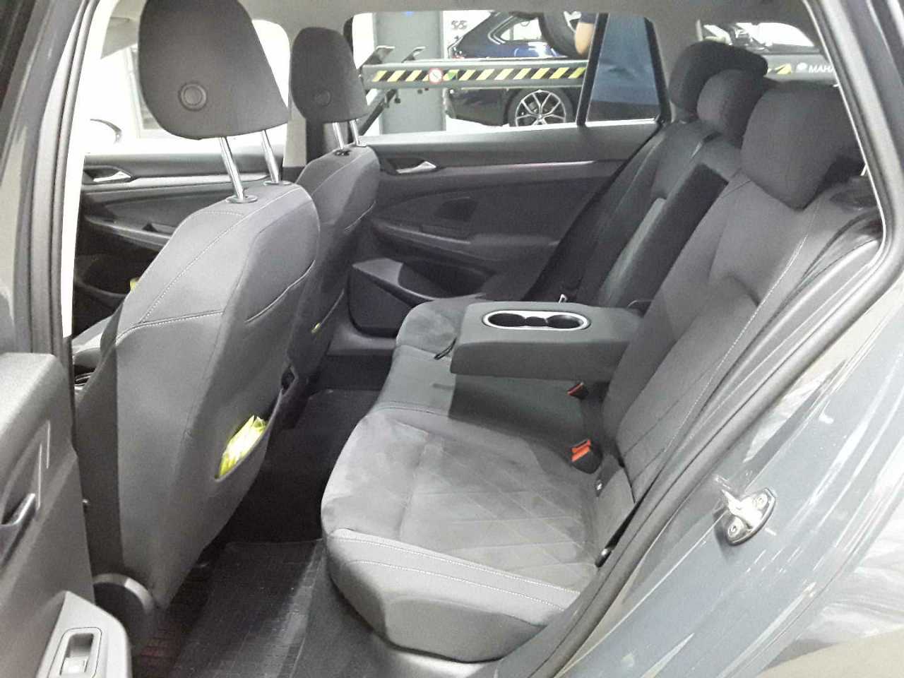 Vw Golf Variant 2.0 TDI SCR DSG Style 13