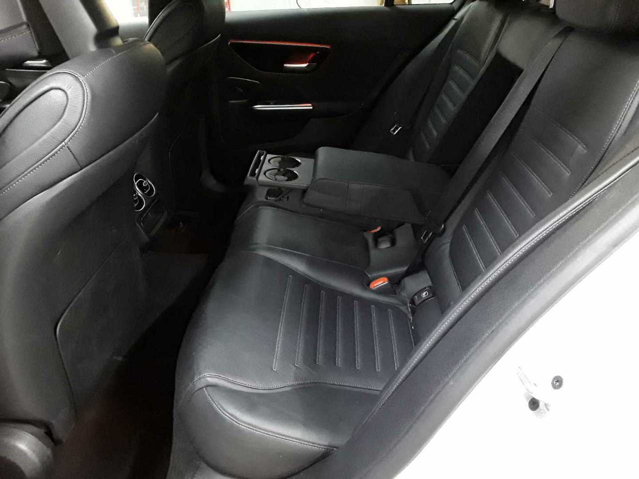 Mercedes-Benz C 300 e T 9G-TRONIC AMG Line 13