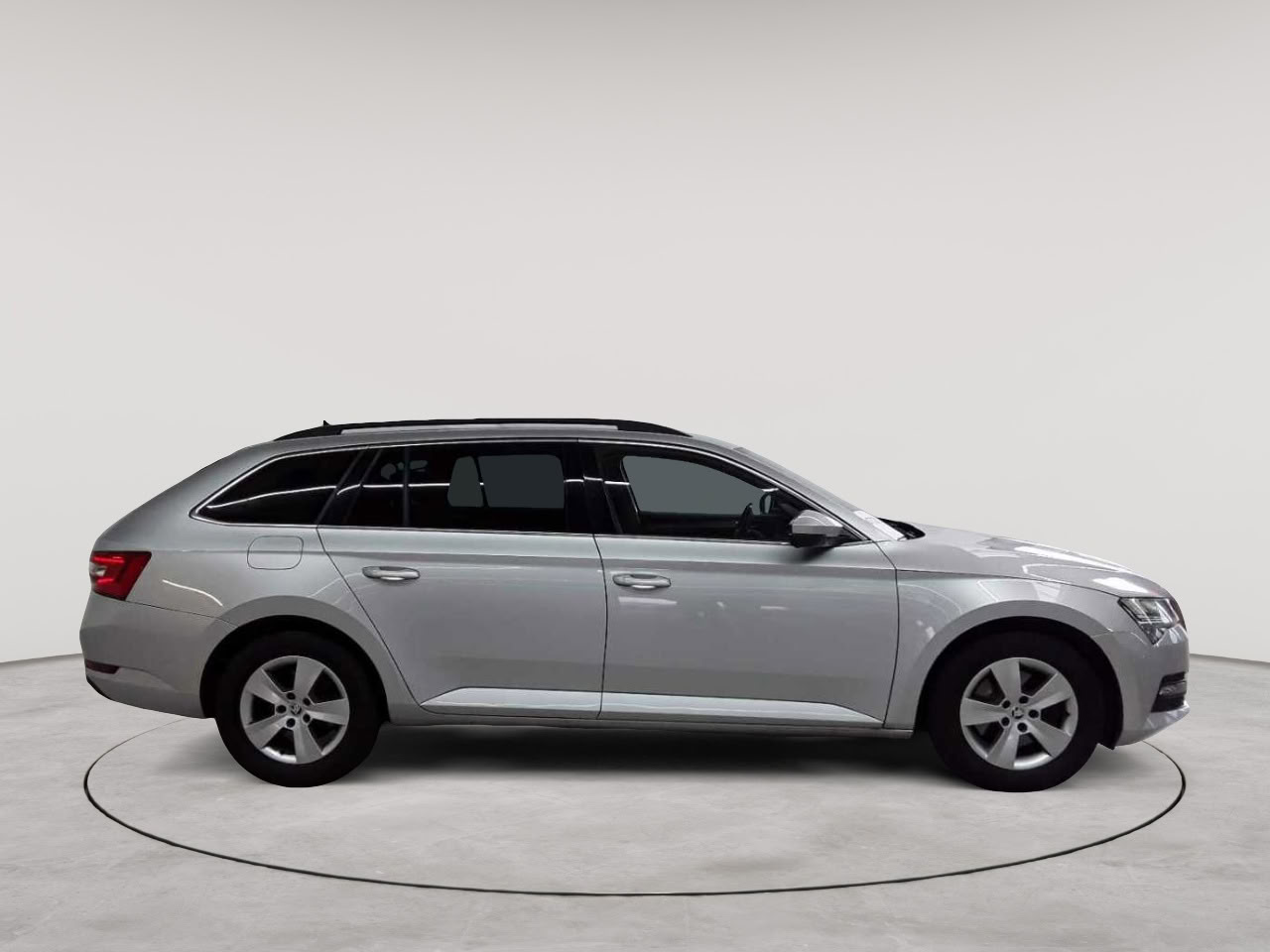 Skoda Superb Combi 2.0 TDI DSG Ambition 3