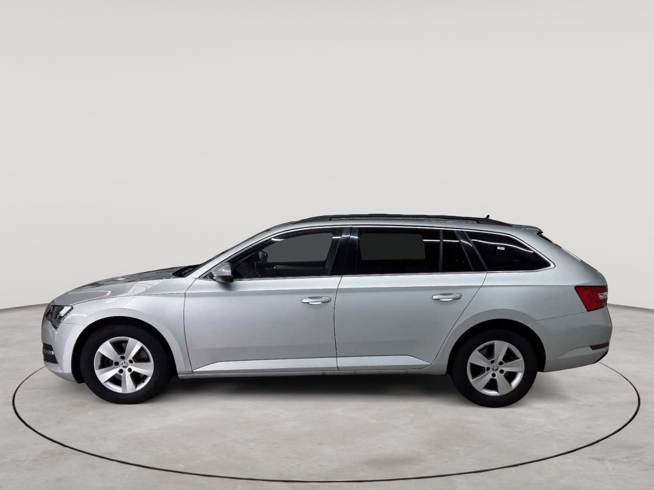 Skoda Superb Combi 2.0 TDI DSG Ambition 6