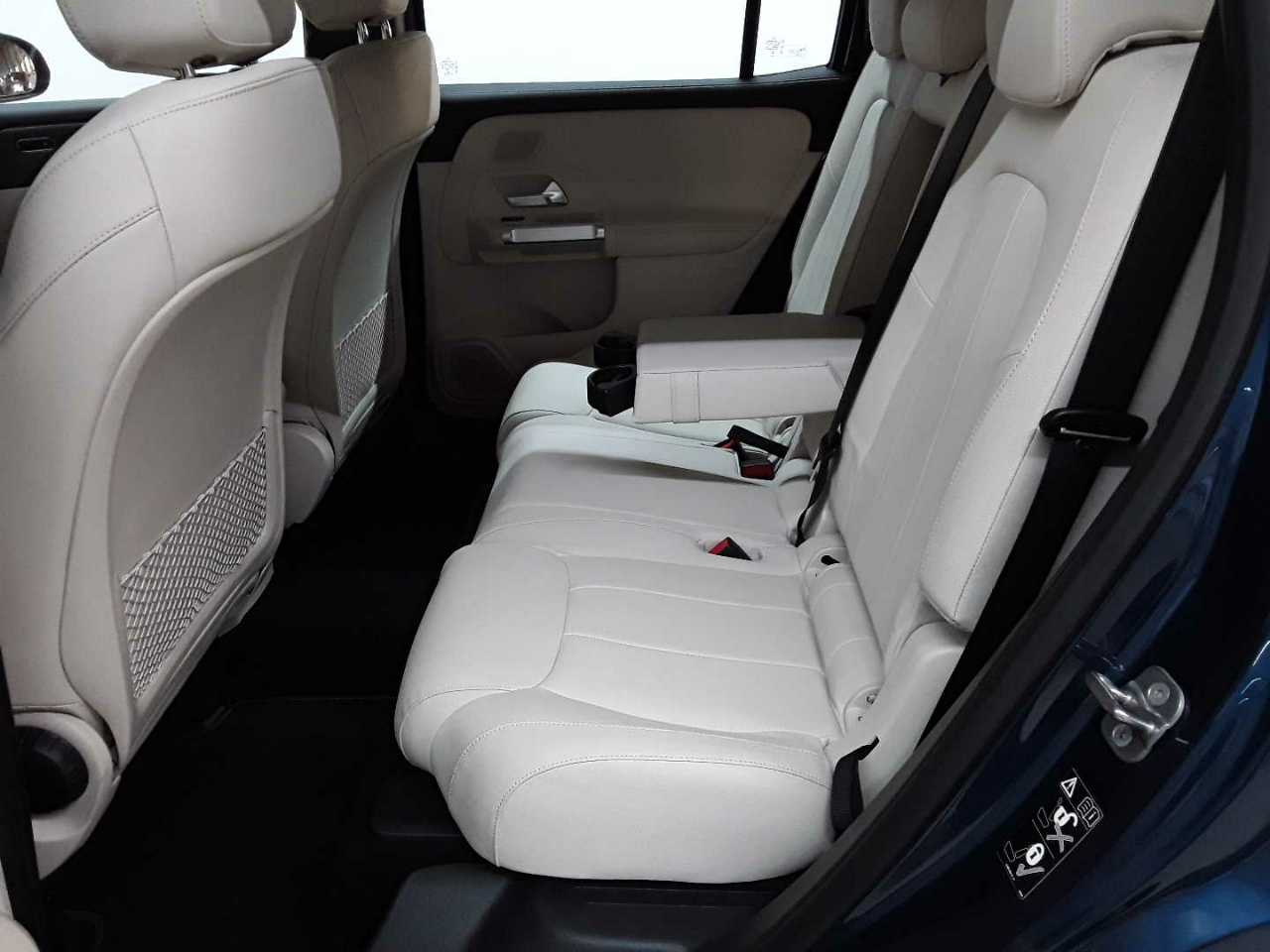 Mercedes-Benz GLB 200 d 8G-DCT Progressive 13