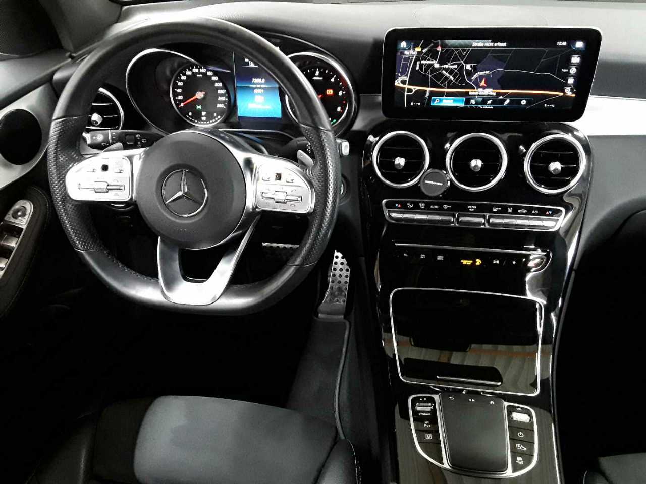 Mercedes-Benz GLC 300 de 4Matic 9G-TRONIC AMG Line 10