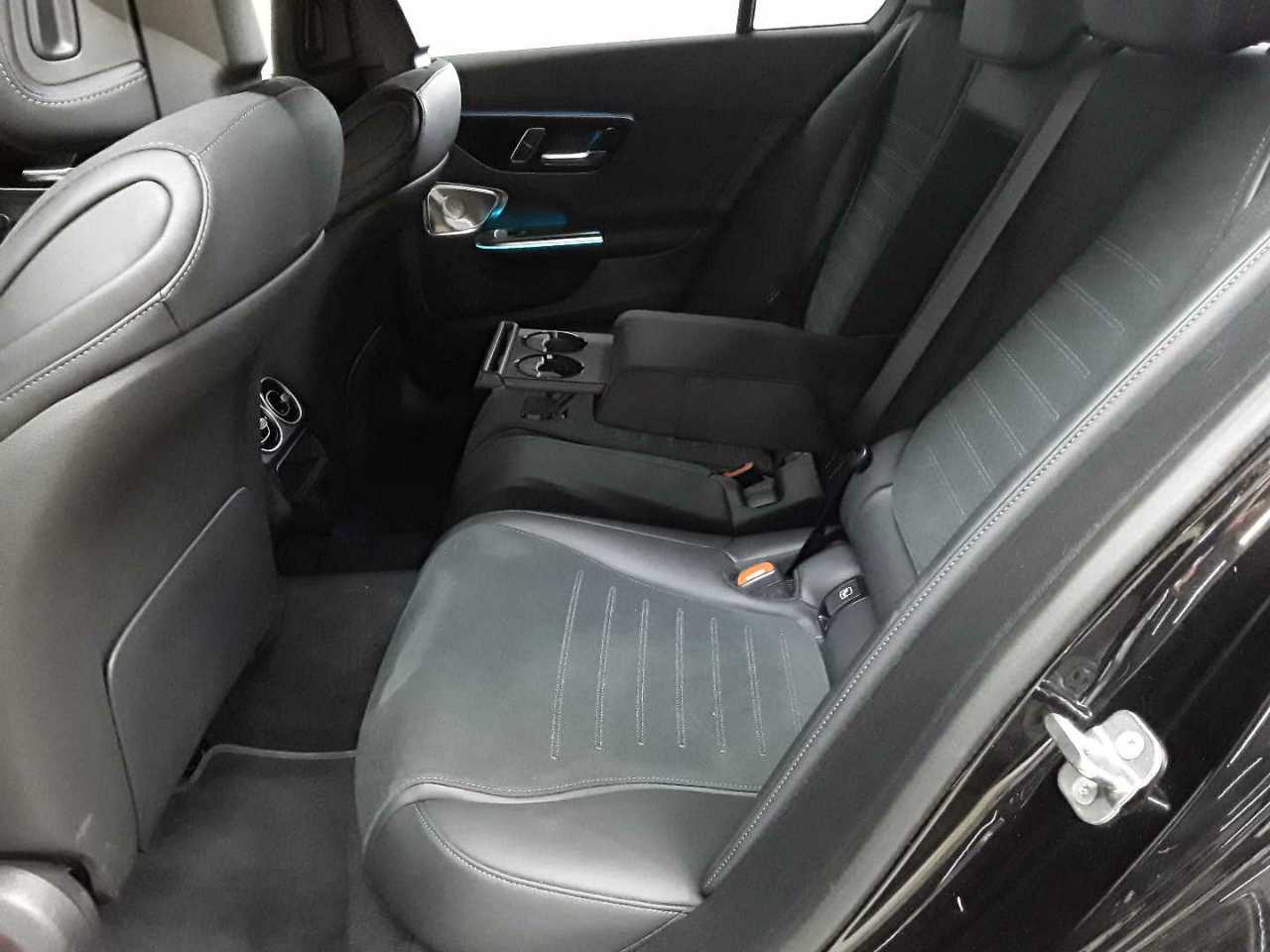 Mercedes-Benz C 220 d 9G-TRONIC AMG Line 13