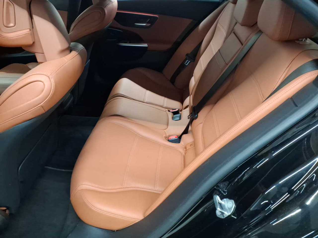 Mercedes-Benz C 200 d 9G-TRONIC Avantgarde 13