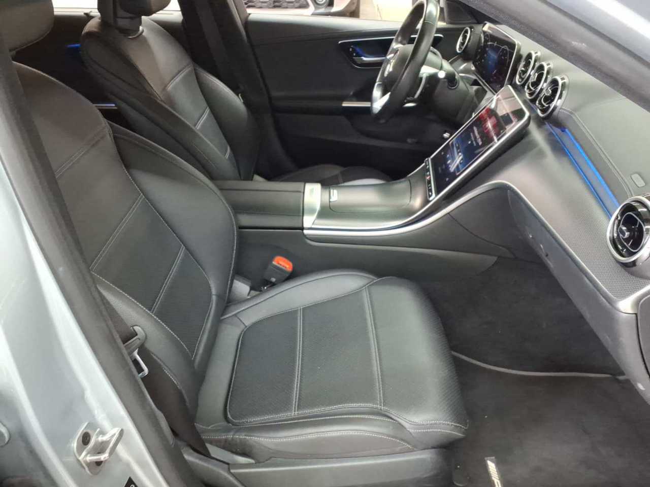 Mercedes-Benz C 220 d 4Matic T 9G-TRONIC AMG Line 8