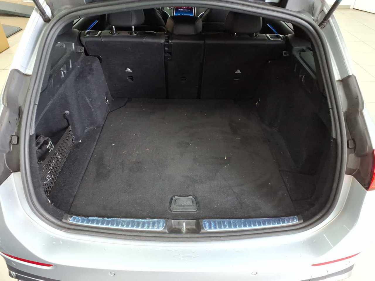 Mercedes-Benz C 220 d 4Matic T 9G-TRONIC AMG Line 15