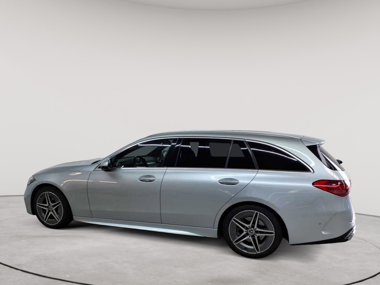 Mercedes-Benz C 220 d 4Matic T 9G-TRONIC AMG Line 6