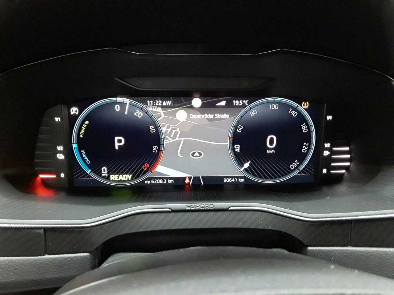 Skoda Superb Combi 1.4 TSI iV DSG Sportline 11
