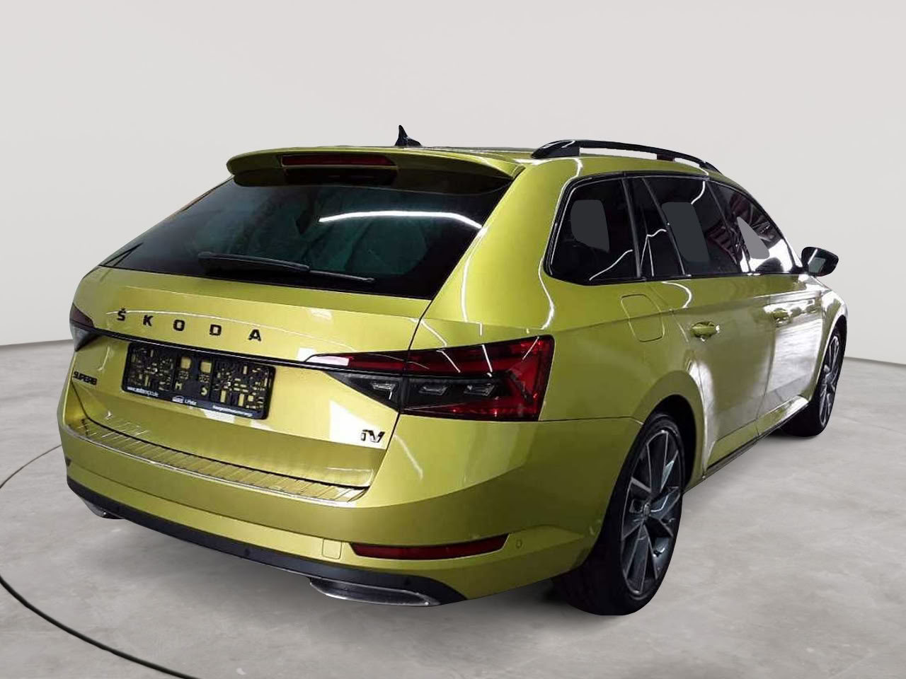 Skoda Superb Combi 1.4 TSI iV DSG Sportline 4