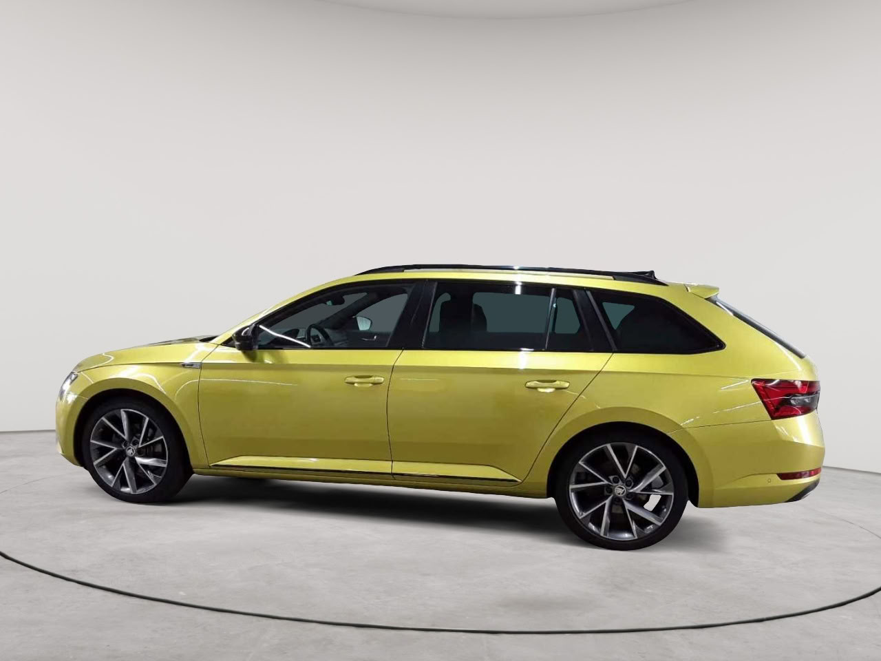 Skoda Superb Combi 1.4 TSI iV DSG Sportline 6