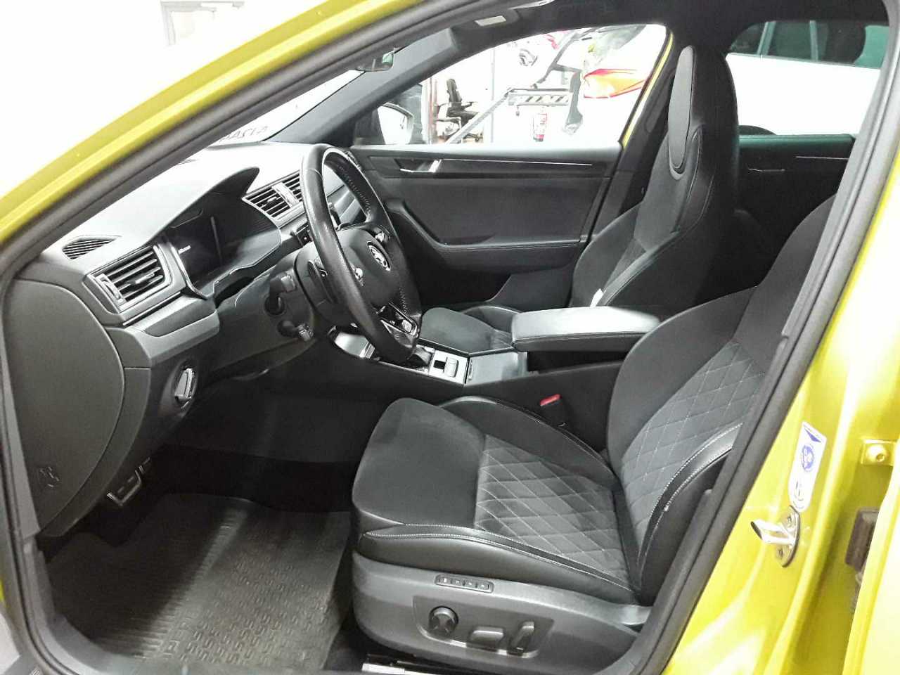 Skoda Superb Combi 1.4 TSI iV DSG Sportline 8