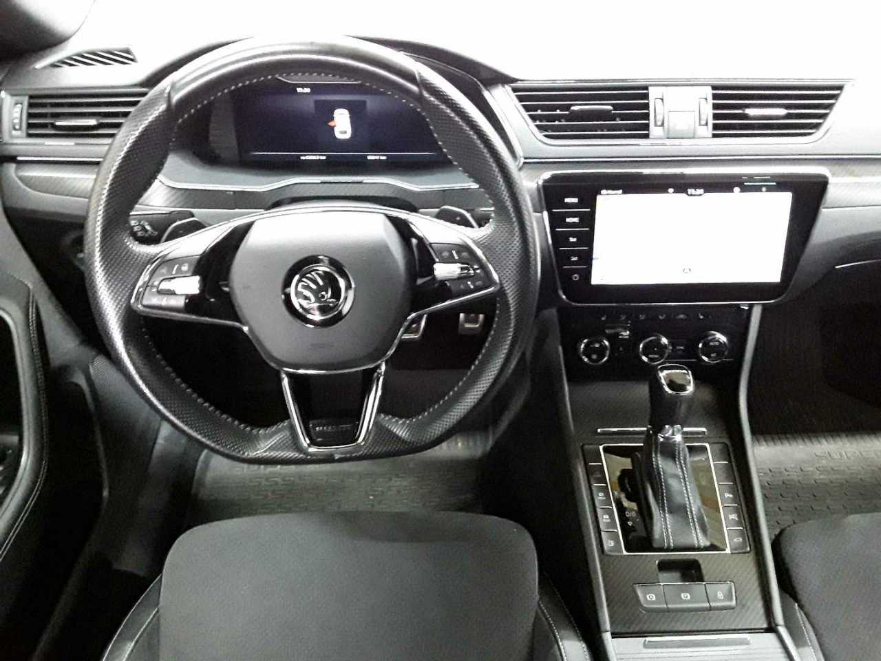 Skoda Superb Combi 1.4 TSI iV DSG Sportline 10