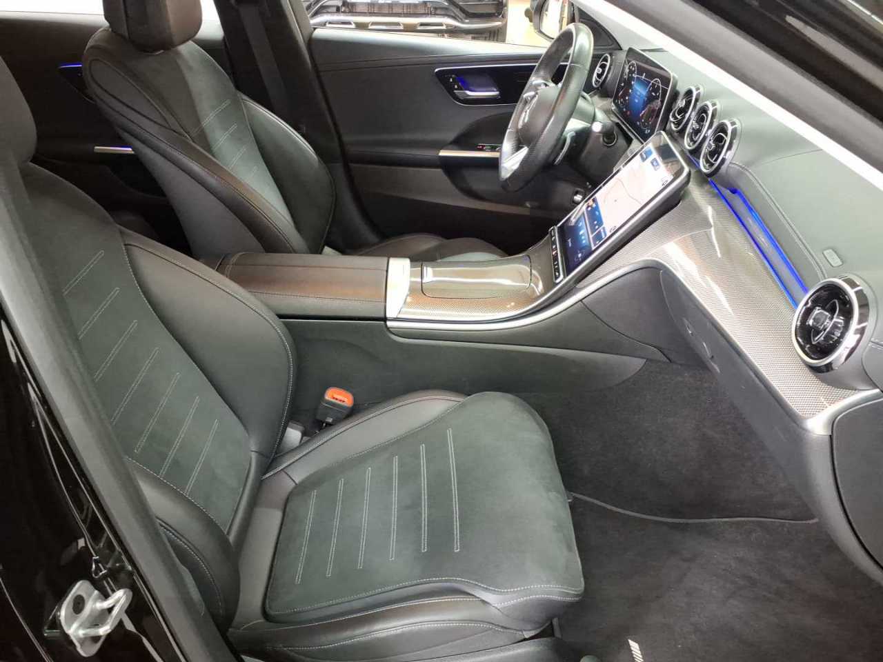 Mercedes-Benz C 300 d T 9G-TRONIC AMG Line 8