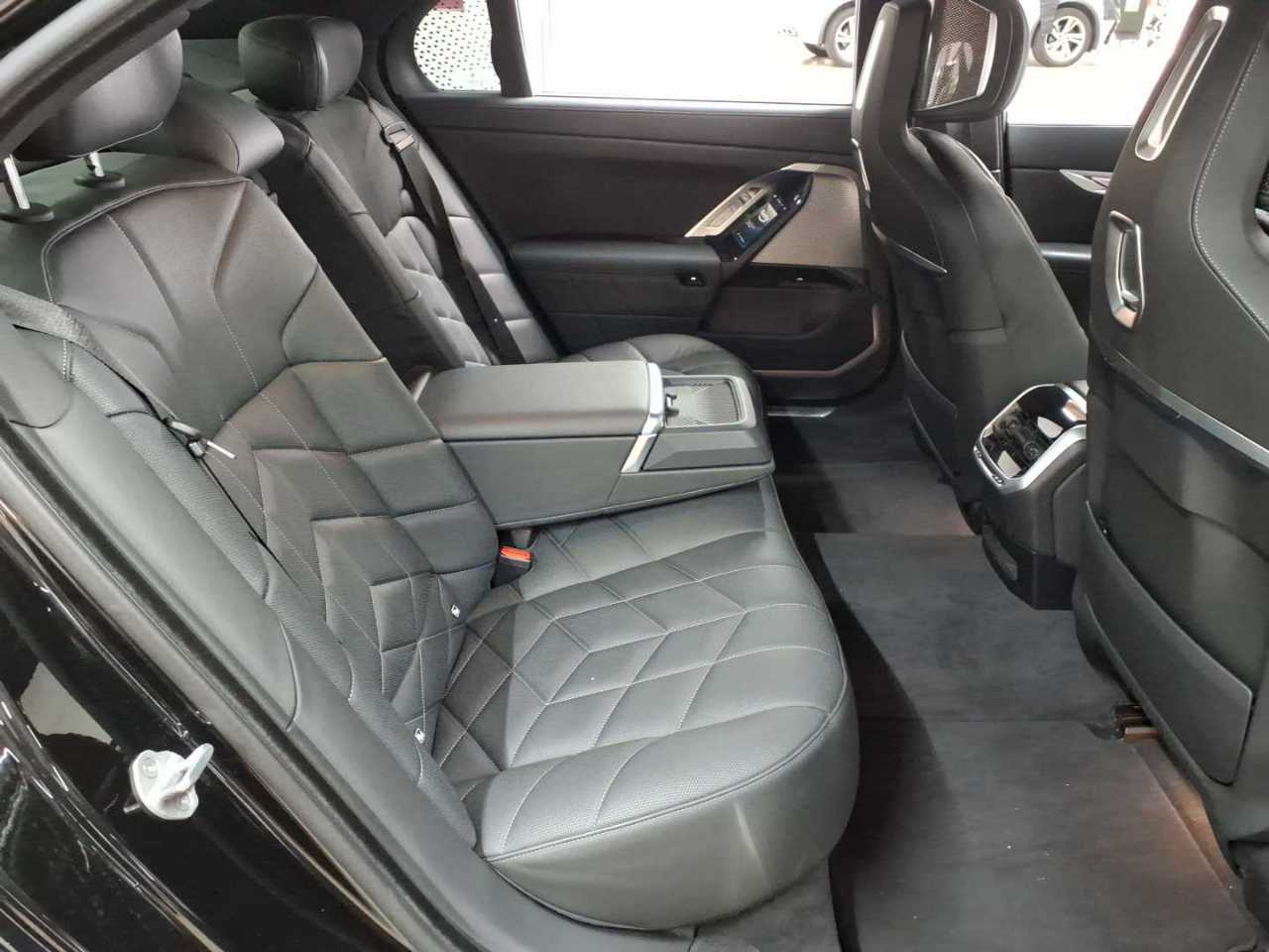 Bmw i7 xDrive60 14