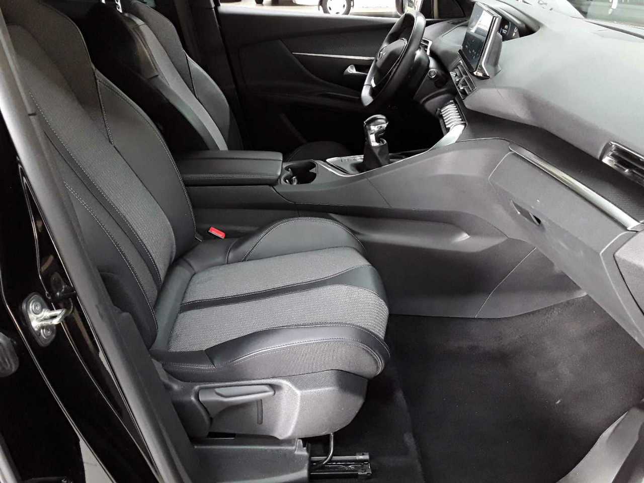 Peugeot 5008 PureTech 130 Stop & Start Allure Pack 8