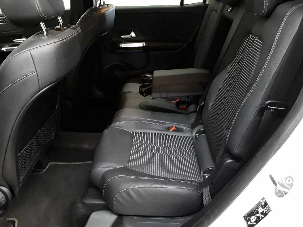 Mercedes-Benz GLB 220 d 4Matic 8G-DCT Progressive 13