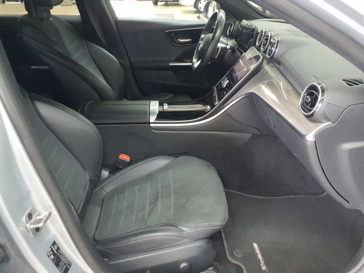 Mercedes-Benz C 200 d T 9G-TRONIC AMG Line 7