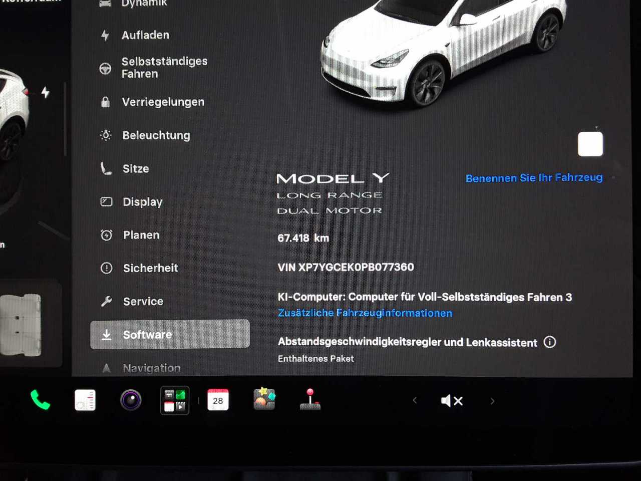 Tesla Model Y Long Range Dual Motor AWD 11