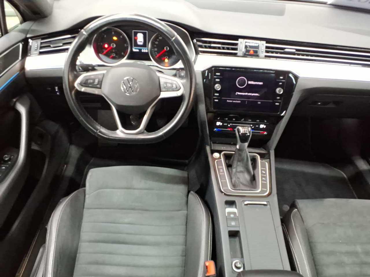 Vw Passat Variant 2.0 TDI SCR Elegance 10