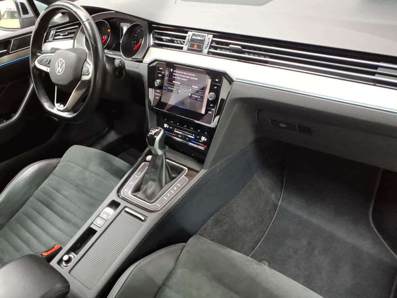 Vw Passat Variant 2.0 TDI SCR Elegance 9