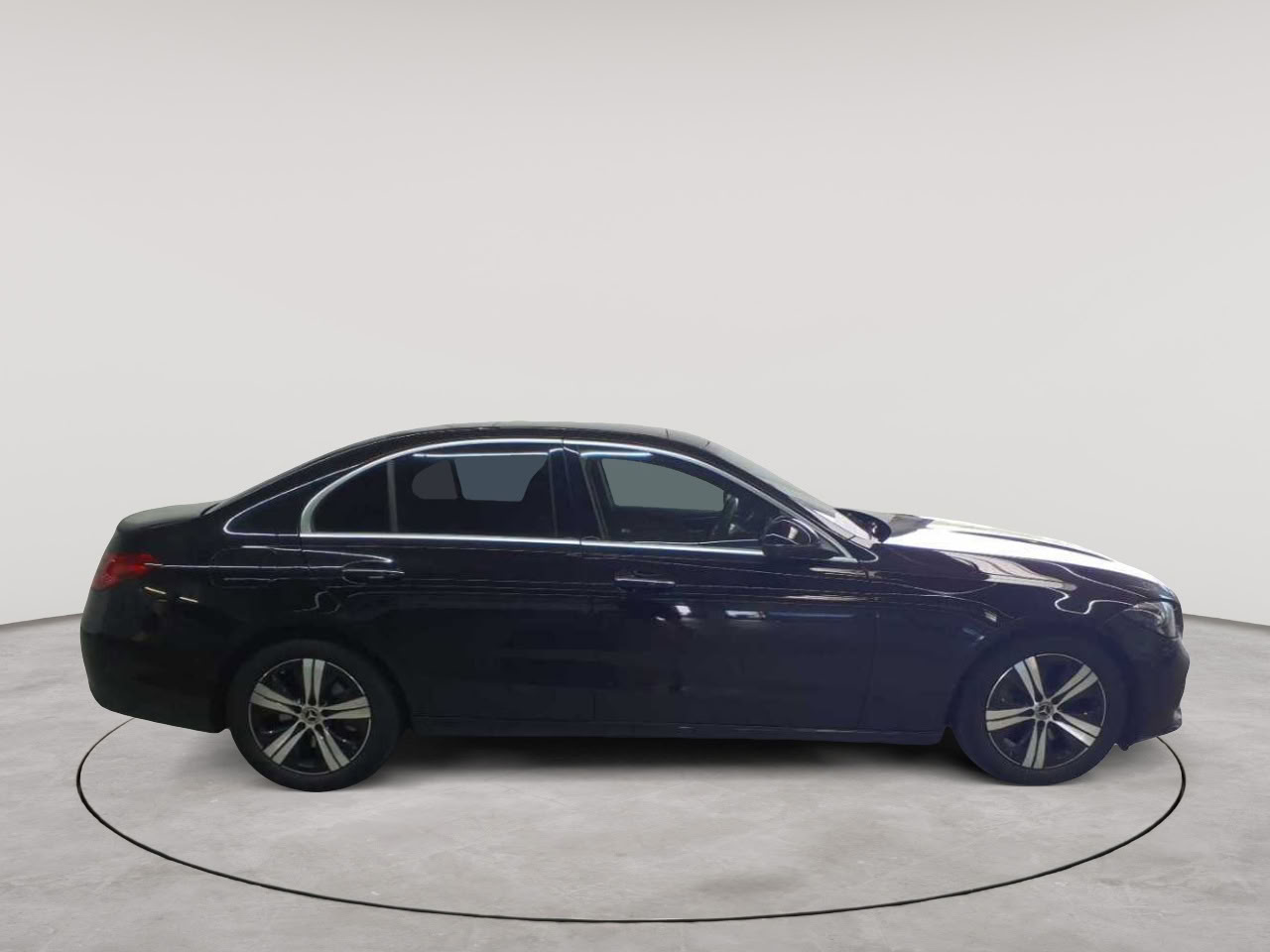 Mercedes-Benz C 300 d 9G-TRONIC 4Matic Avantgarde 3