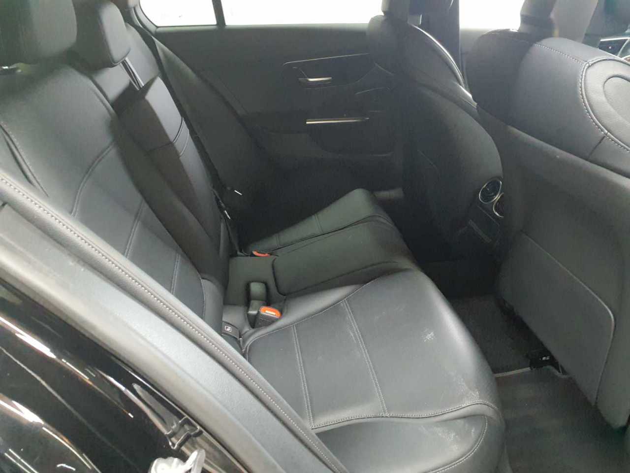 Mercedes-Benz C 300 d 9G-TRONIC 4Matic Avantgarde 14