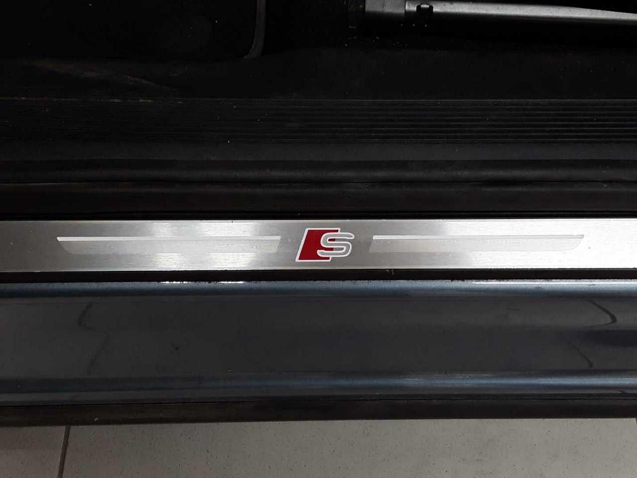 Audi Q4 e-tron 40 18