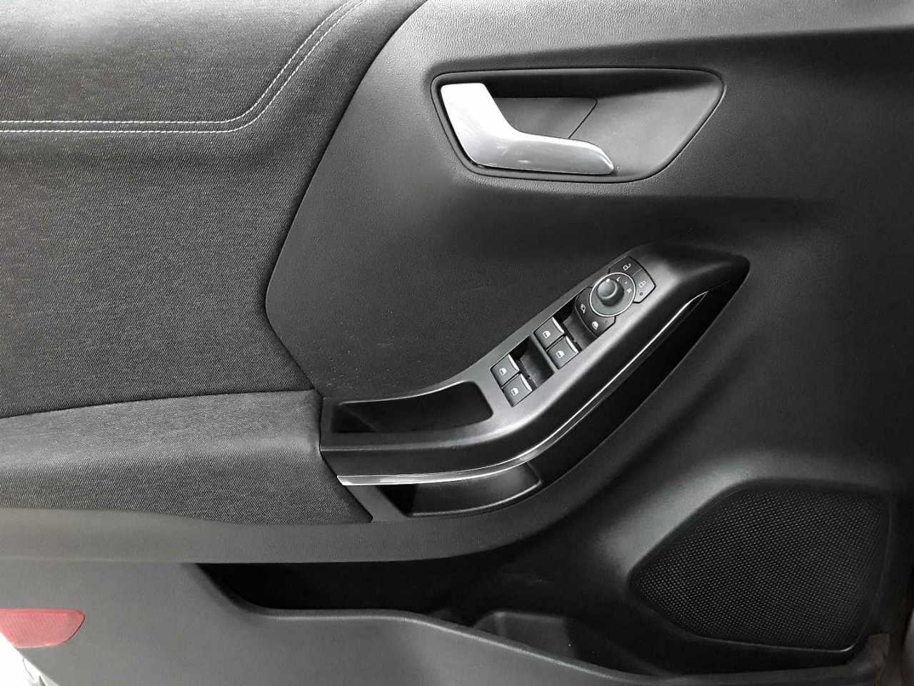 Ford Puma 1.0 EcoBoost Hybrid TITANIUM 17