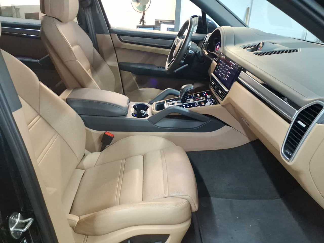 Porsche Cayenne E-Hybrid Tiptronic S Platinum Edition 8