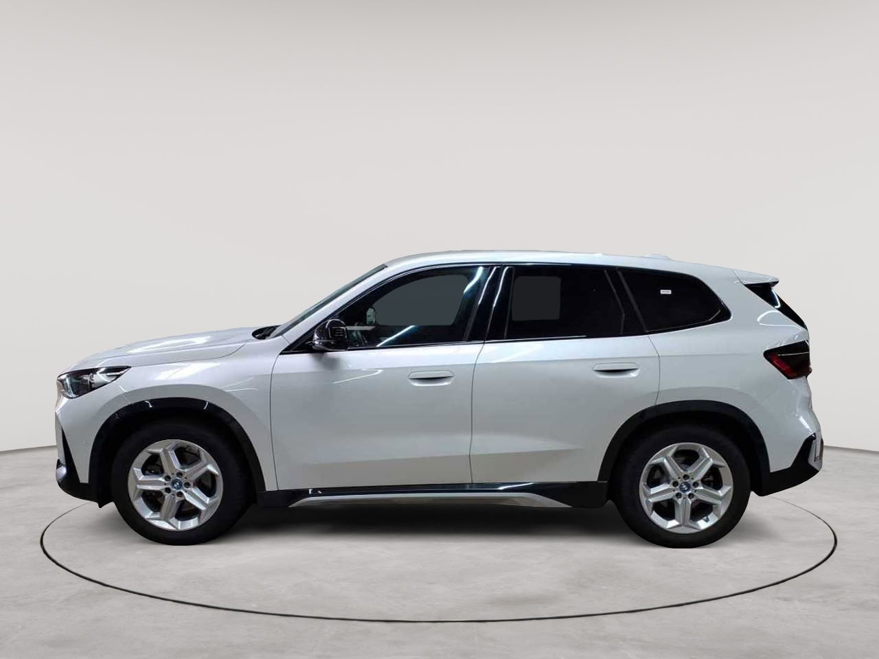 Bmw iX1 xDrive30 xLine 6