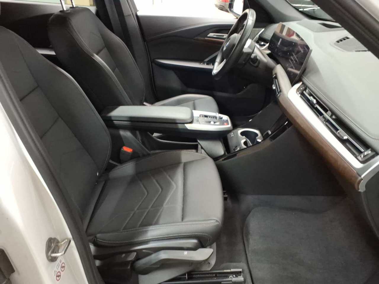 Bmw iX1 xDrive30 xLine 8