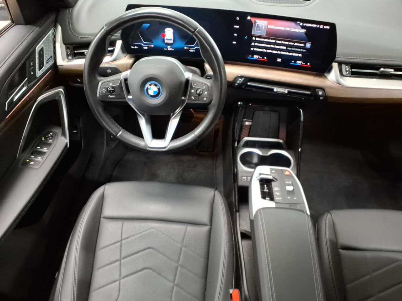 Bmw iX1 xDrive30 xLine 10