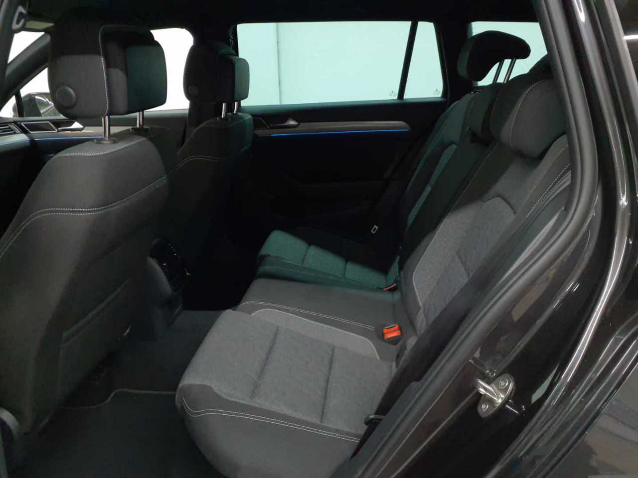 Vw Passat Variant 2.0 TDI SCR DSG Business 13