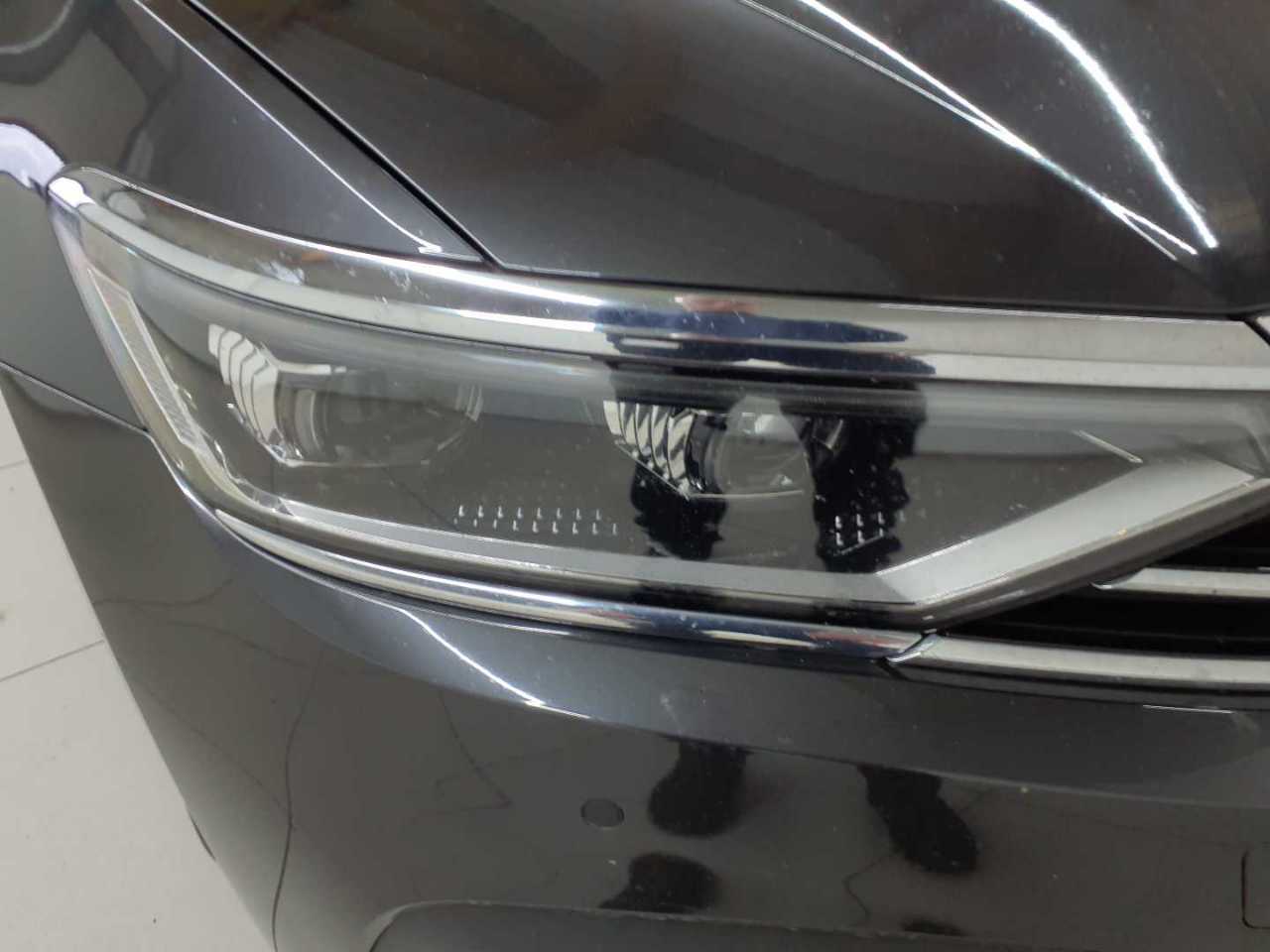 Vw Passat Variant 2.0 TDI SCR DSG Business 17