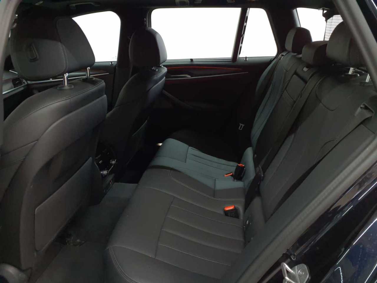 Bmw 530i xDrive Touring Aut. 13