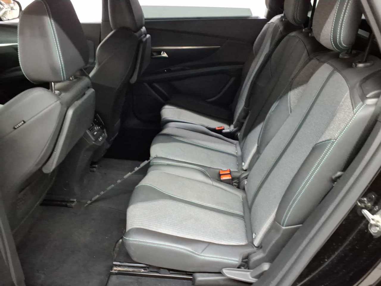 Peugeot 5008 PureTech 130 Stop & Start Allure Pack 13