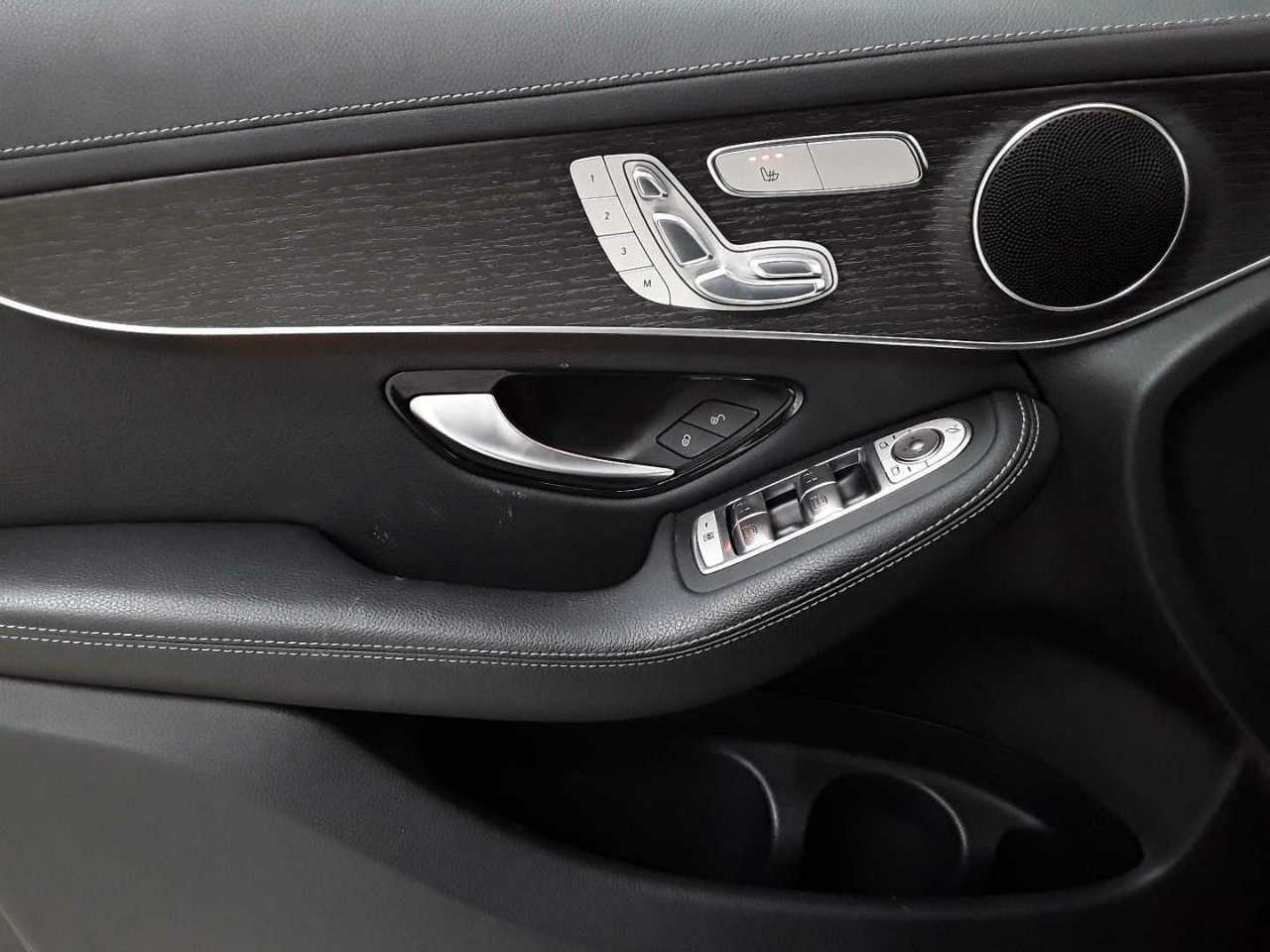 Mercedes-Benz GLC 300 de 4Matic 9G-TRONIC Exclusive 16