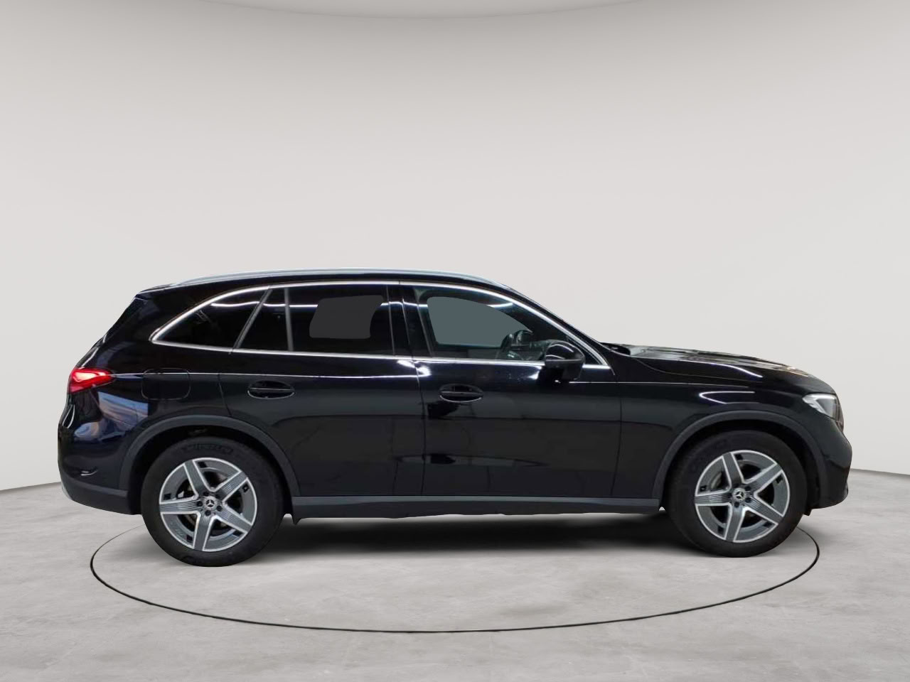 Mercedes-Benz GLC 300 4Matic 9G-TRONIC AMG Line Advanced 3