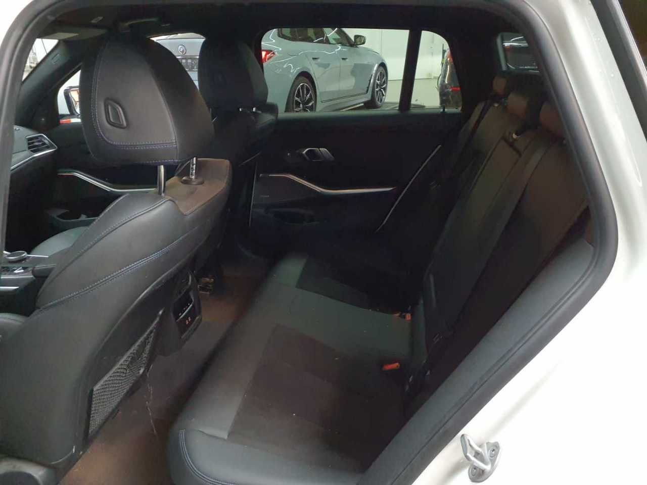 Bmw 320d Touring Aut. 13