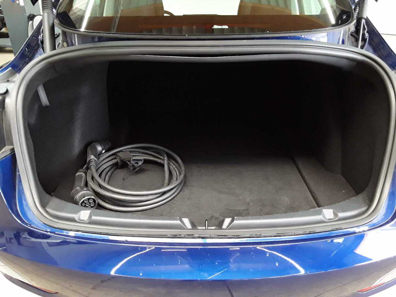 Tesla Model 3 Langstreckenbatt. Allradantrieb Dual Motor 15
