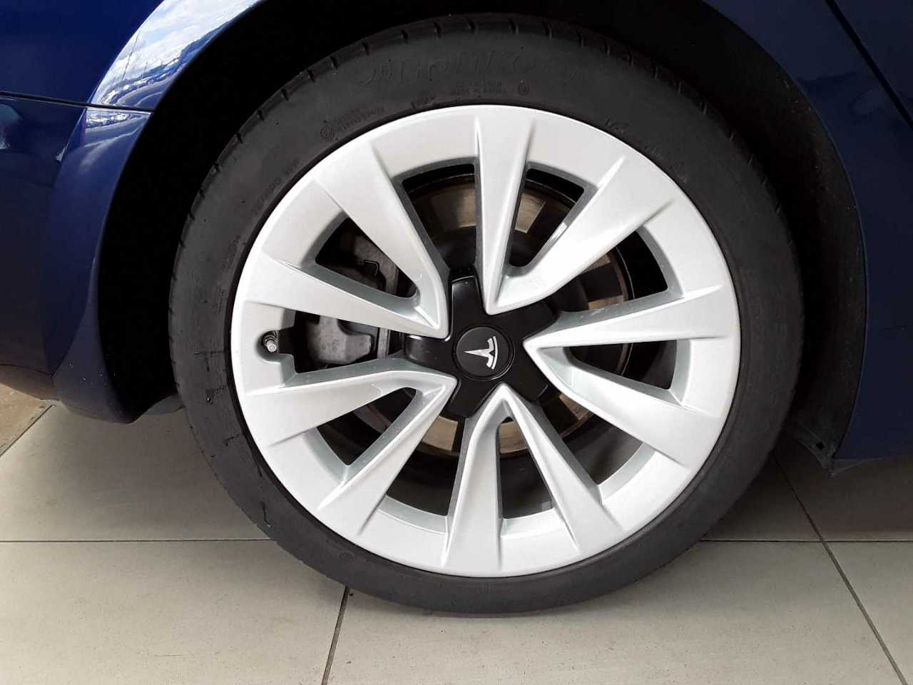 Tesla Model 3 Langstreckenbatt. Allradantrieb Dual Motor 20