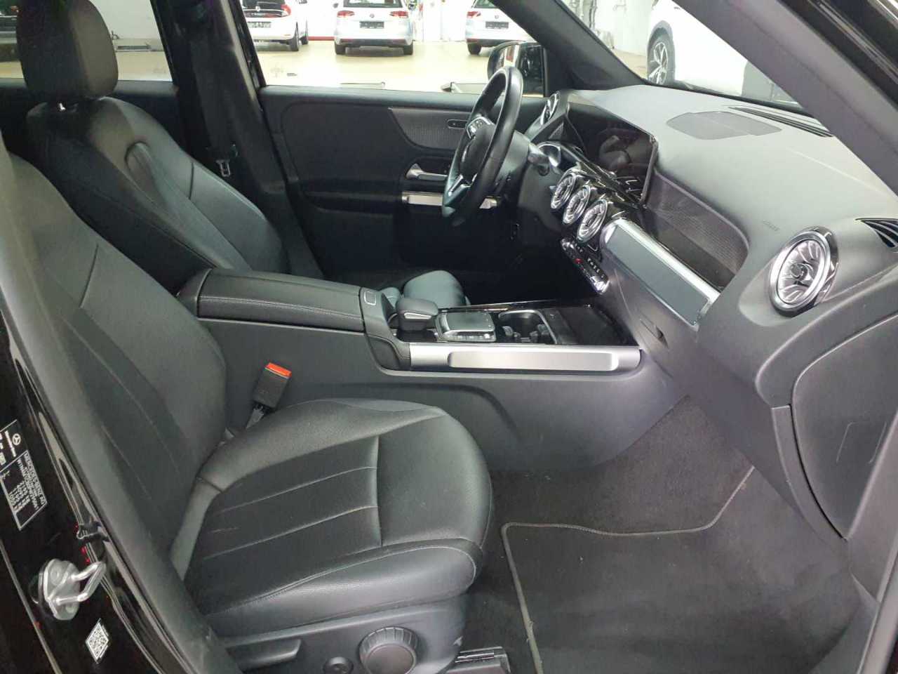 Mercedes-Benz GLB 200 d 8G-DCT Progressive 7