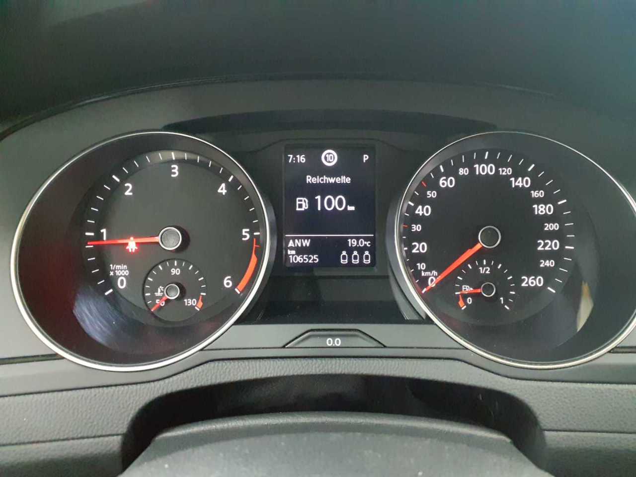 Vw Passat Variant 2.0 TDI SCR DSG 11