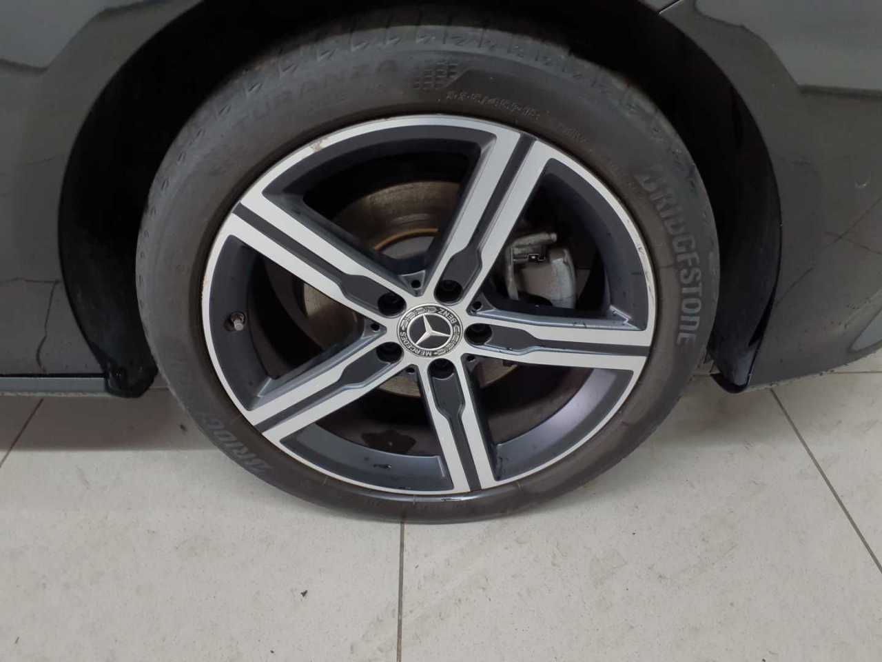 Mercedes-Benz CLA 200 d 4Matic Shooting Brake 8G-DCT 16