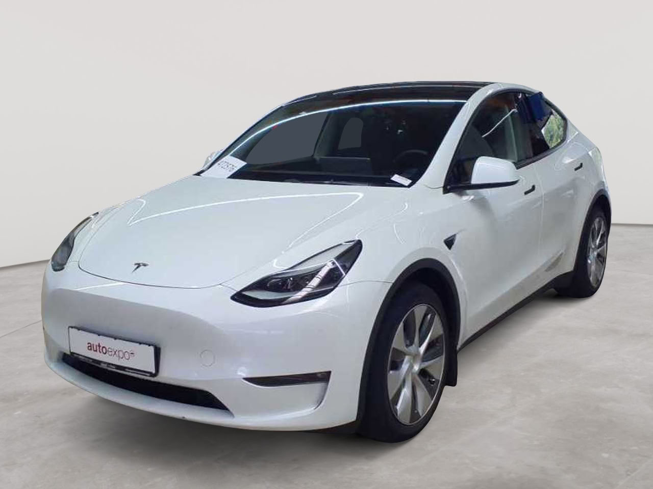 Tesla Model Y Long Range Dual Motor AWD 2